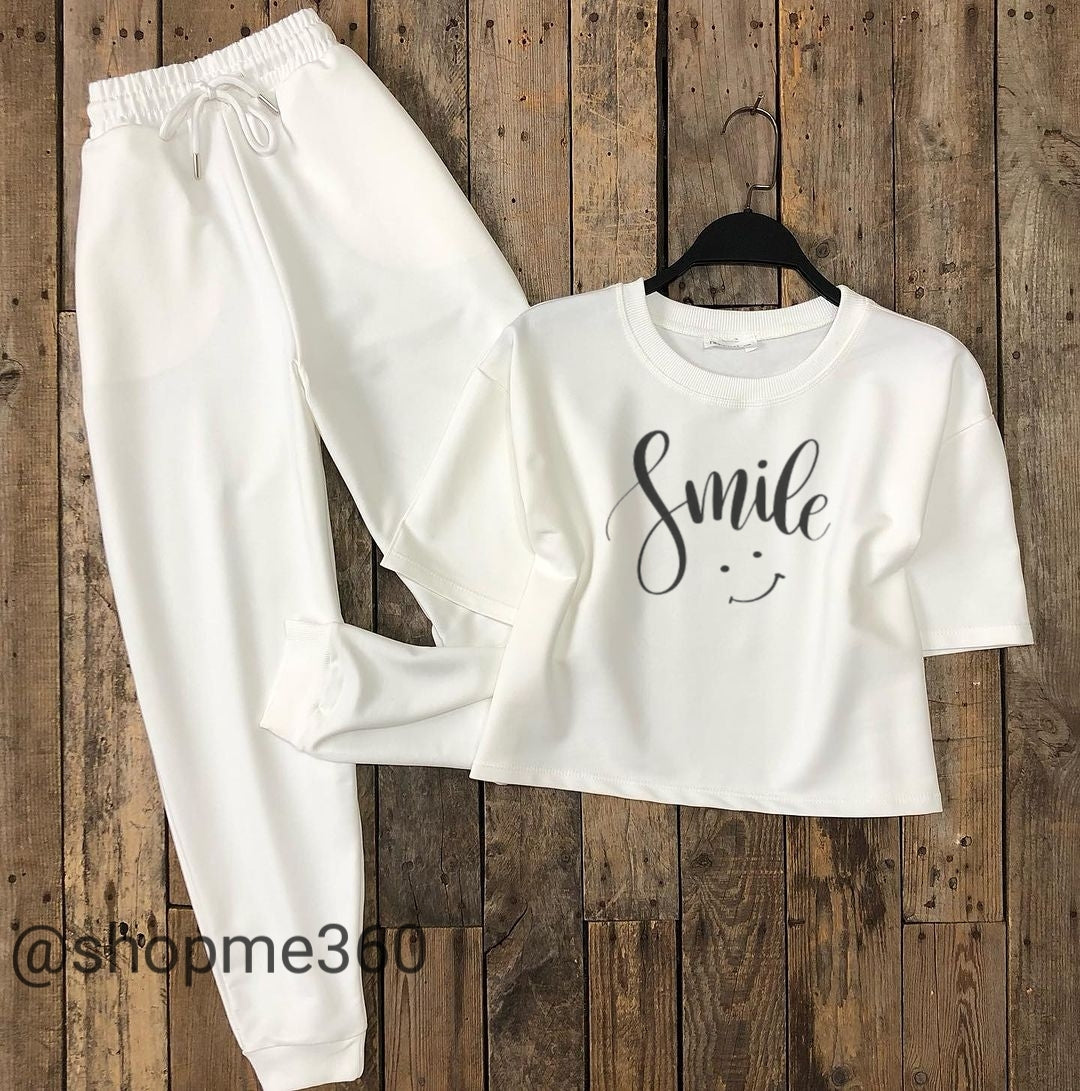 WHITE TROUSER-WHITE CROP TEE SMILE