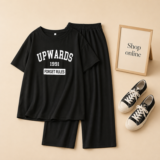 BLACK TSHIRT UPWARDS WITH FLAPPER TROUSER