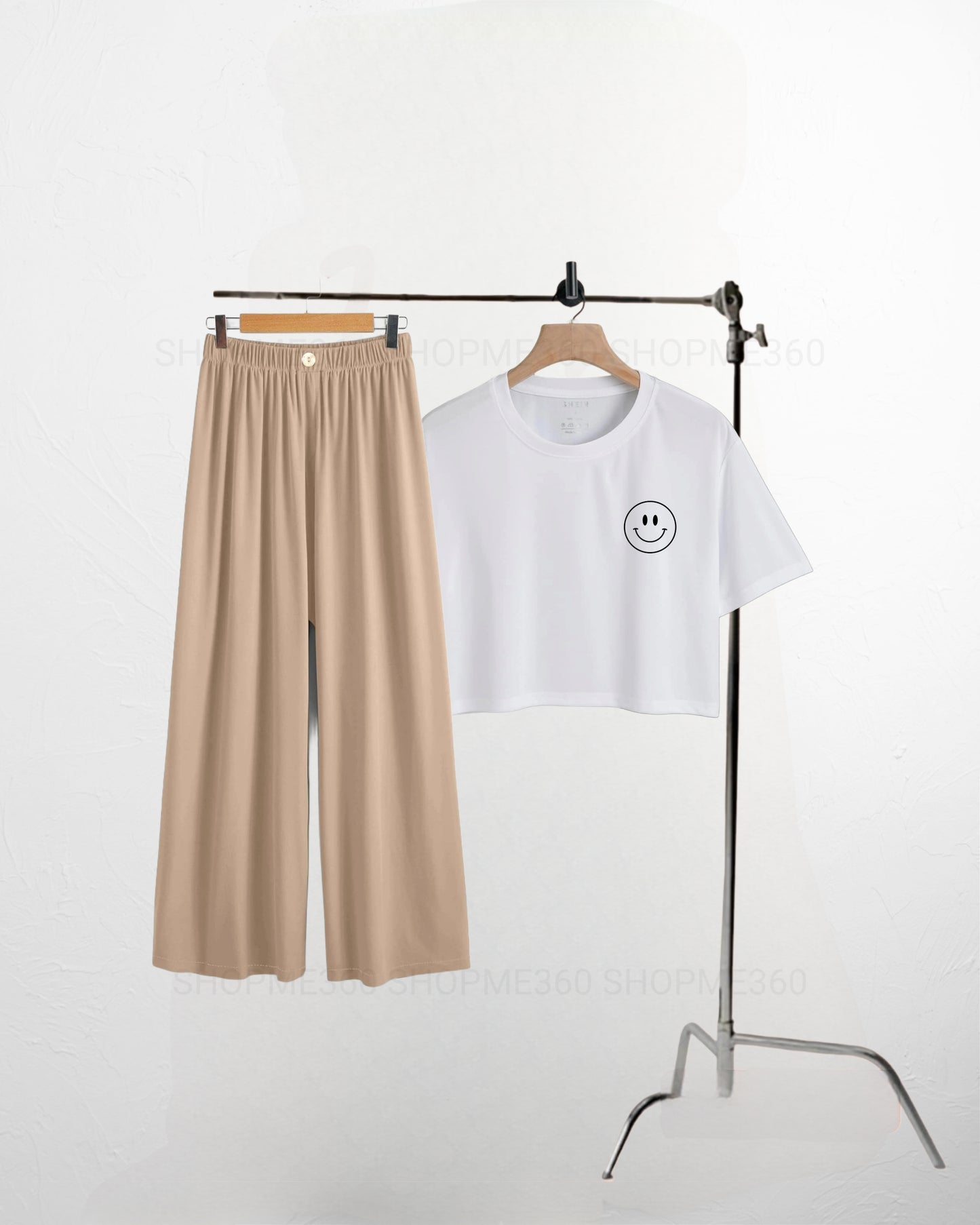 BEIGE FLAPPER -WHITE CROP TEE POC SMILE