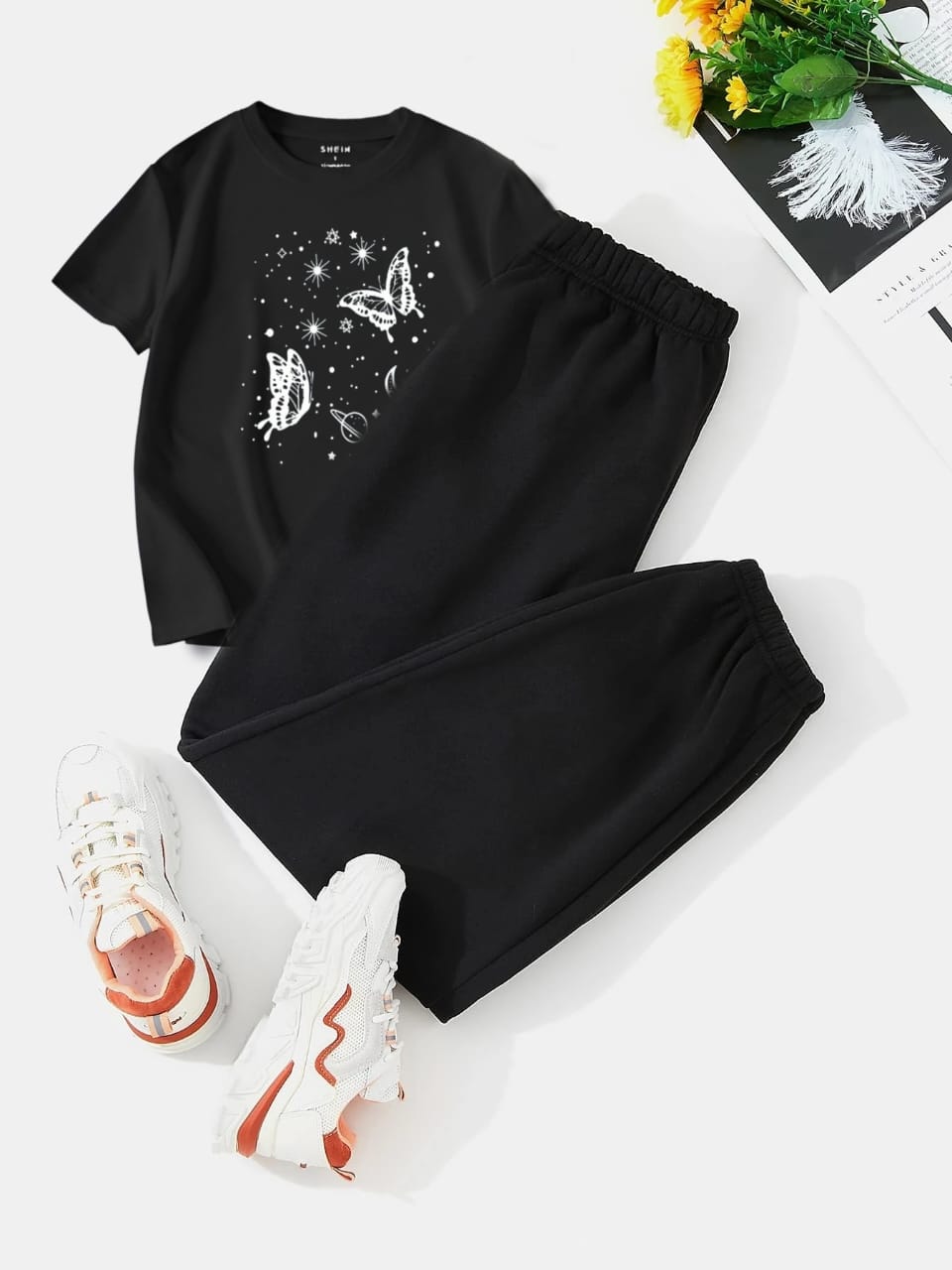 BLACK TROUSER - BLACK TEE SATRUN BUTTERFLY